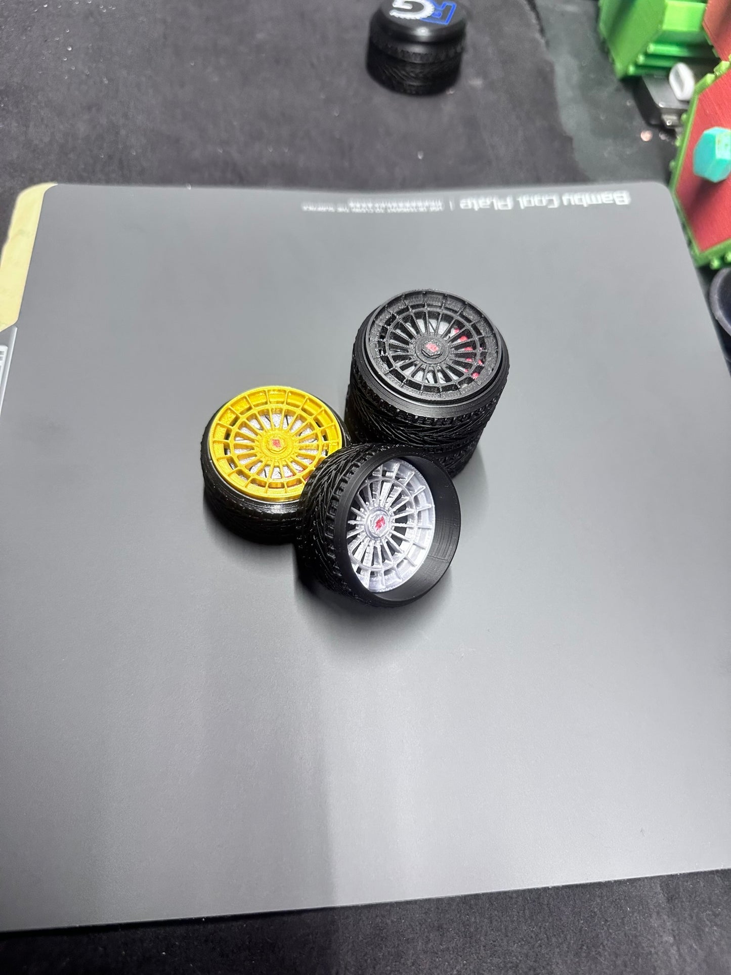 Rotiform Wheel Inspired Fidget Clicky Toy – 3D Printed Desk Toy for Car Enthusiasts