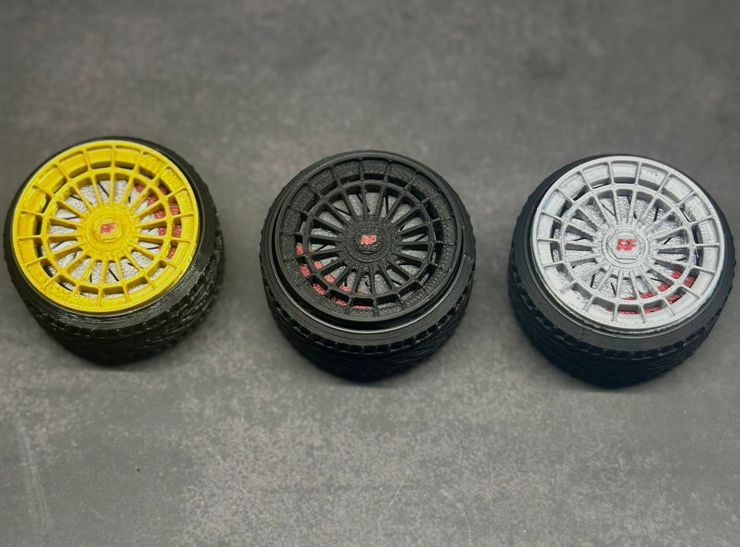 Rotiform Wheel Inspired Fidget Clicky Toy – 3D Printed Desk Toy for Car Enthusiasts