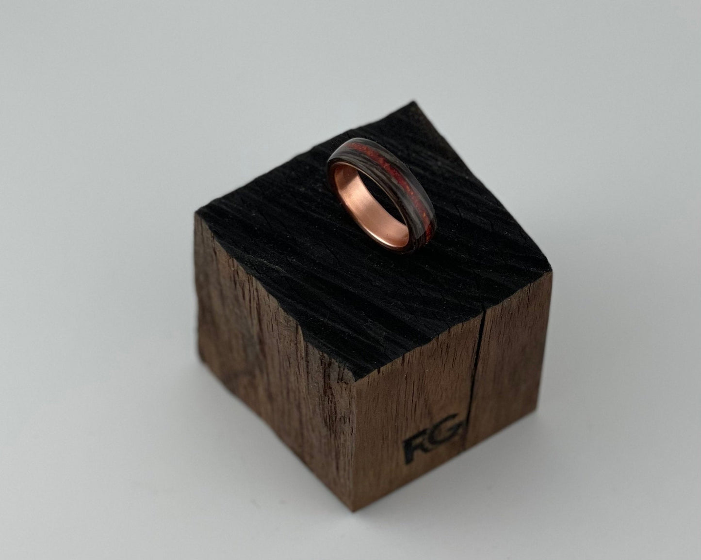 Bog Oak Crushed ruby red opal ring - Bentwood ring - Opal inlay ring - Rude GrainJewelry