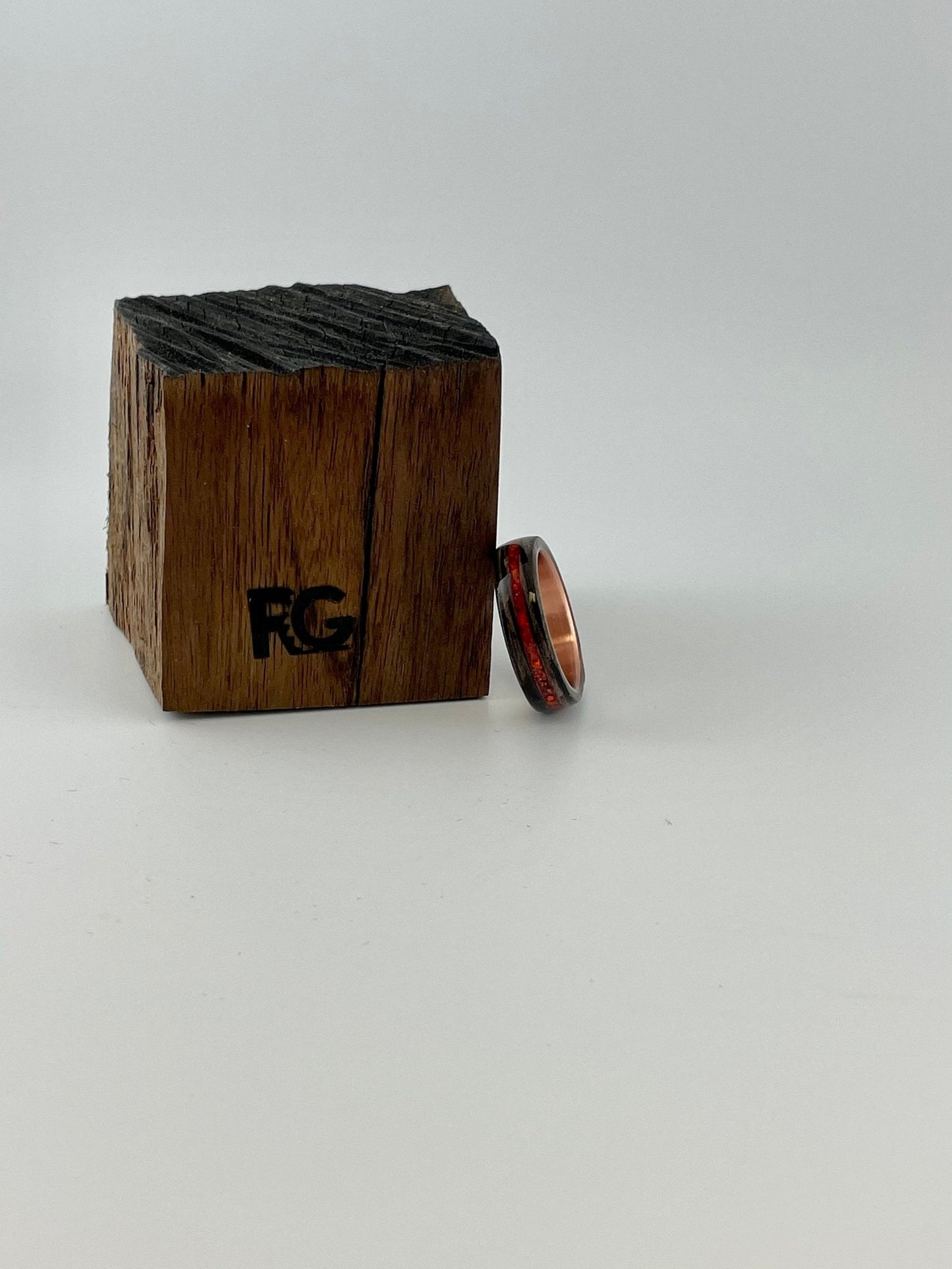Bog Oak Crushed ruby red opal ring - Bentwood ring - Opal inlay ring - Rude GrainJewelry