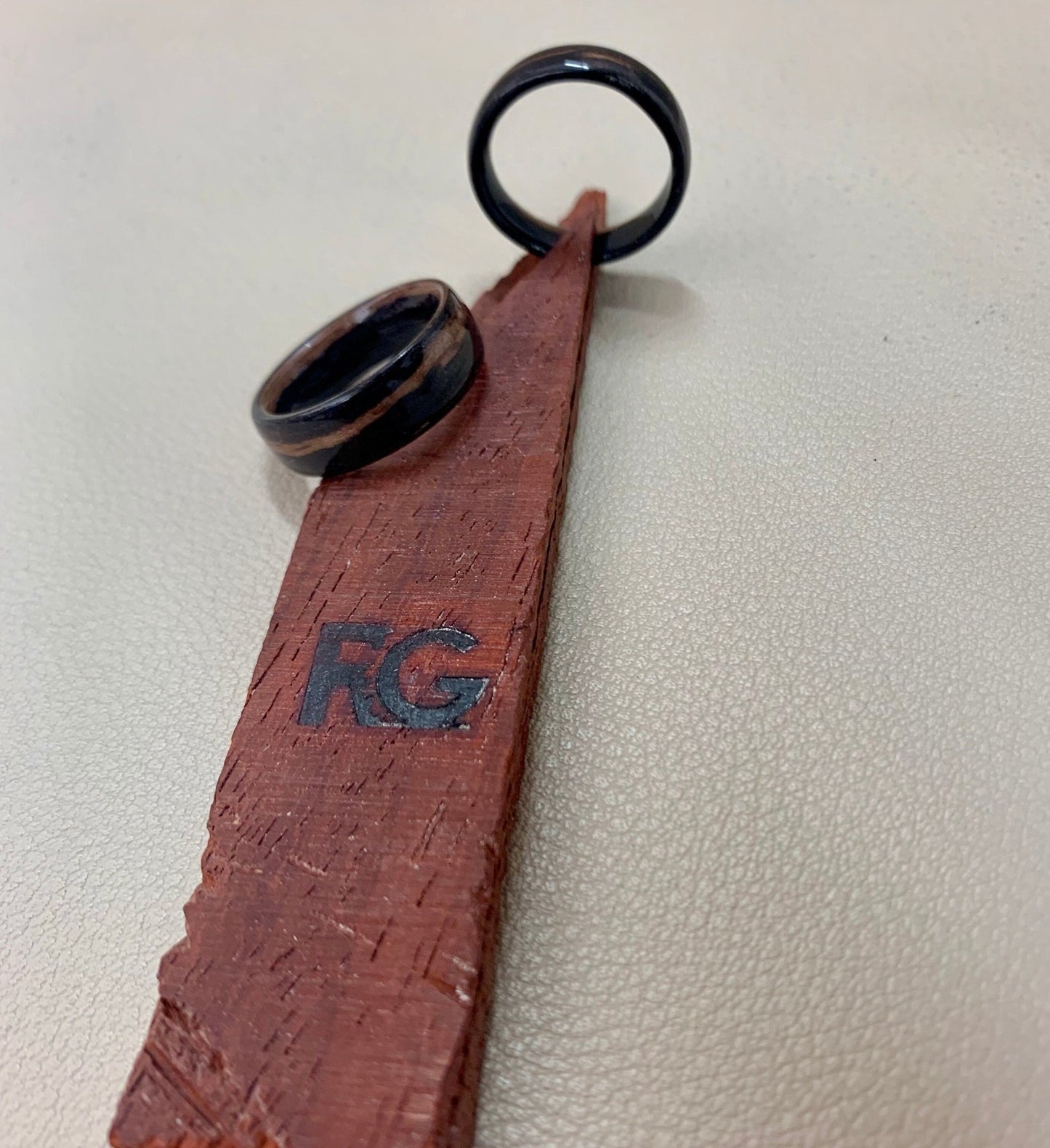 Ebony Macassar Bentwood Rings: Exquisite Craftsmanship, Timeless Beauty - RudeGrain