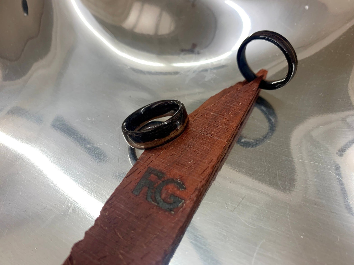 Ebony Macassar Bentwood Rings: Exquisite Craftsmanship, Timeless Beauty - RudeGrain