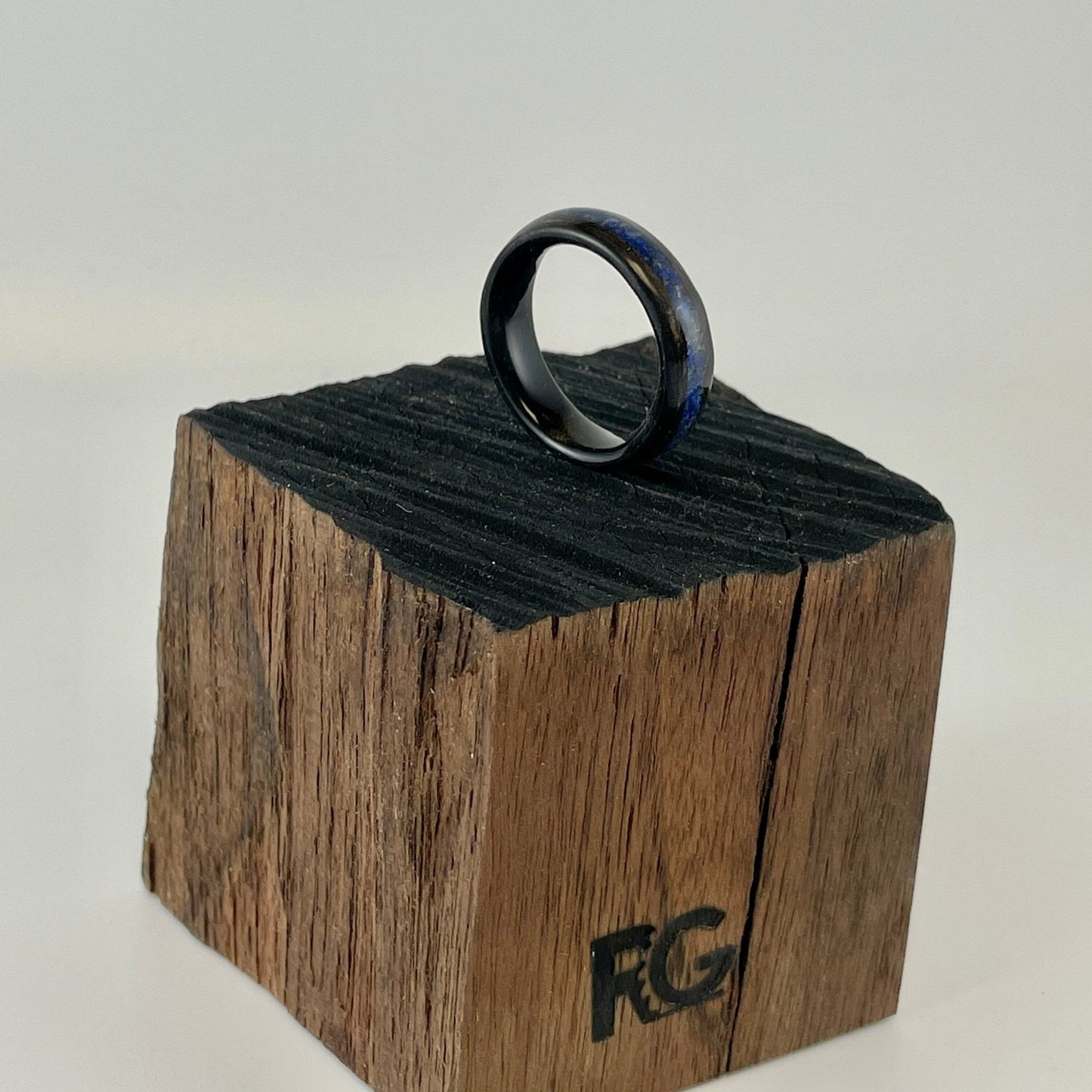 Wenge wooden Ring - Lapis Lazuli stone inlay ring - Bentwood Ring - Birthstone ring - Rude Grain