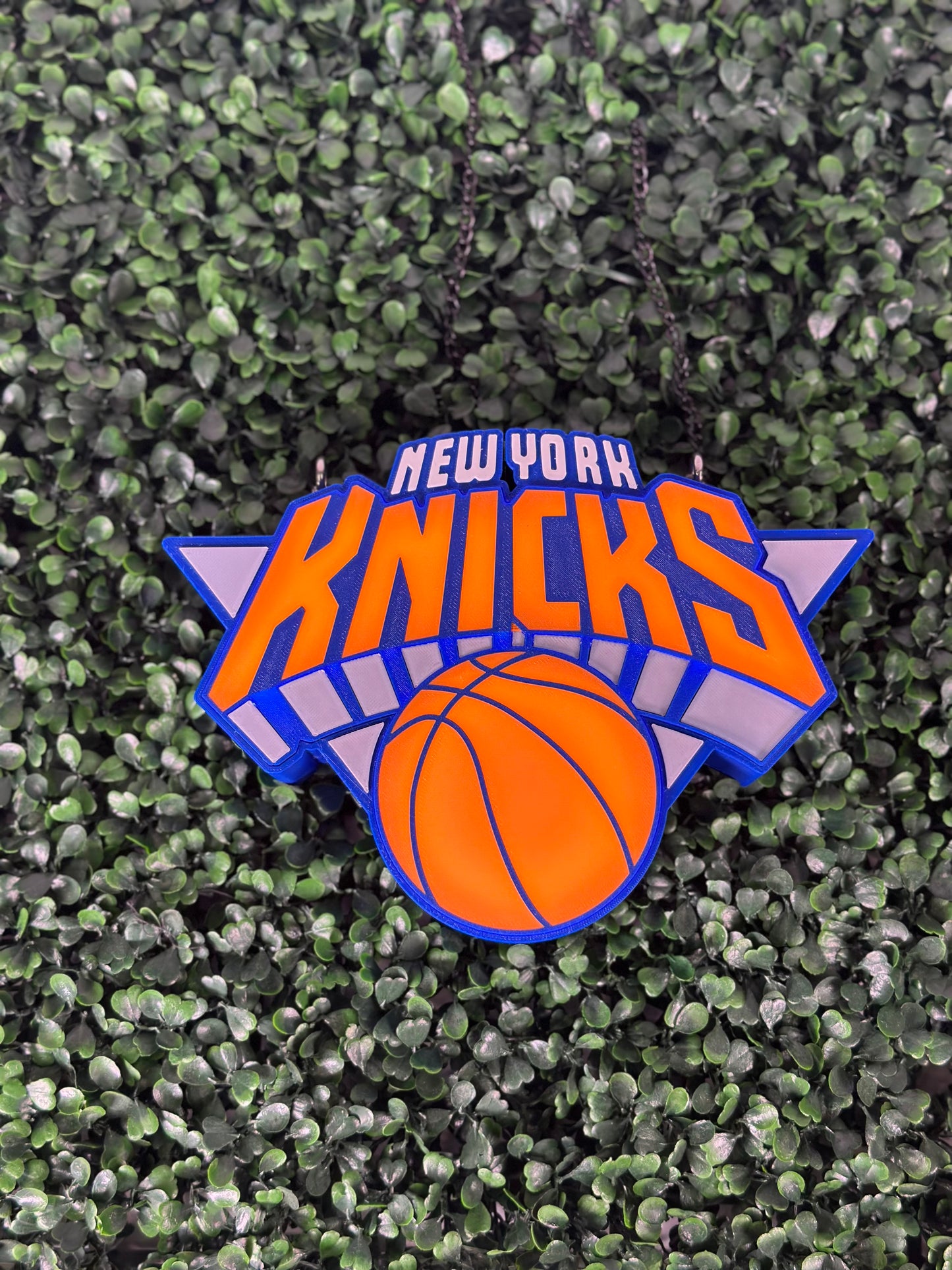 New York Knicks LED Fan Sign – Glow-in-the-Dark Basketball Decor