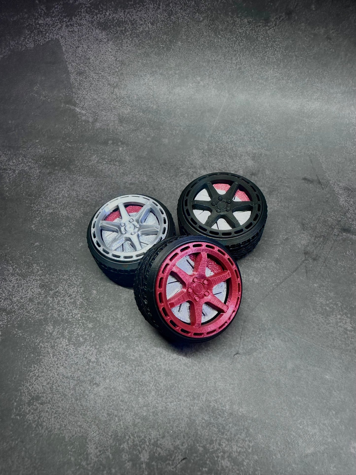 Rotiform Wheel Inspired Fidget Clicky Toy – 3D Printed Desk Toy for Car Enthusiasts