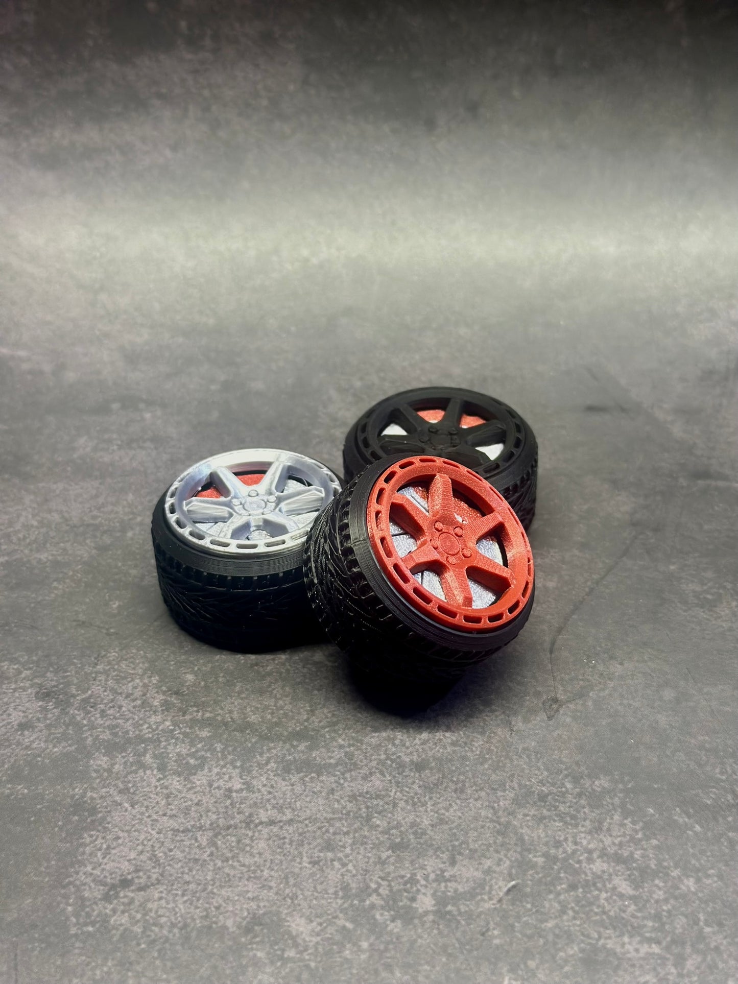 Rotiform Wheel Inspired Fidget Clicky Toy – 3D Printed Desk Toy for Car Enthusiasts
