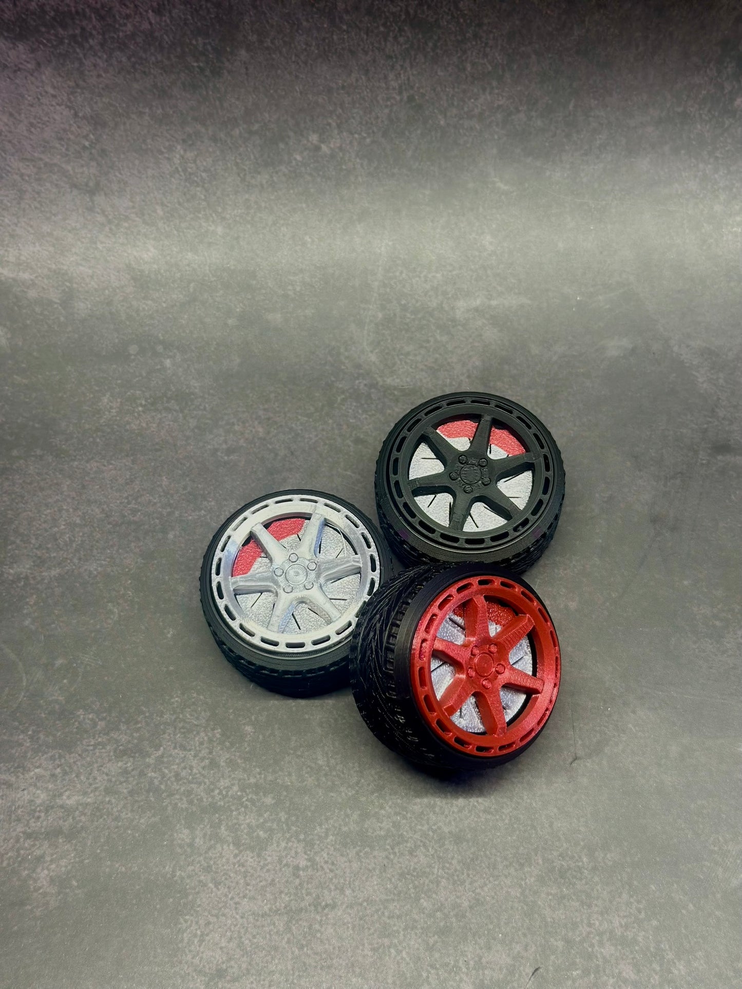 Rotiform Wheel Inspired Fidget Clicky Toy – 3D Printed Desk Toy for Car Enthusiasts