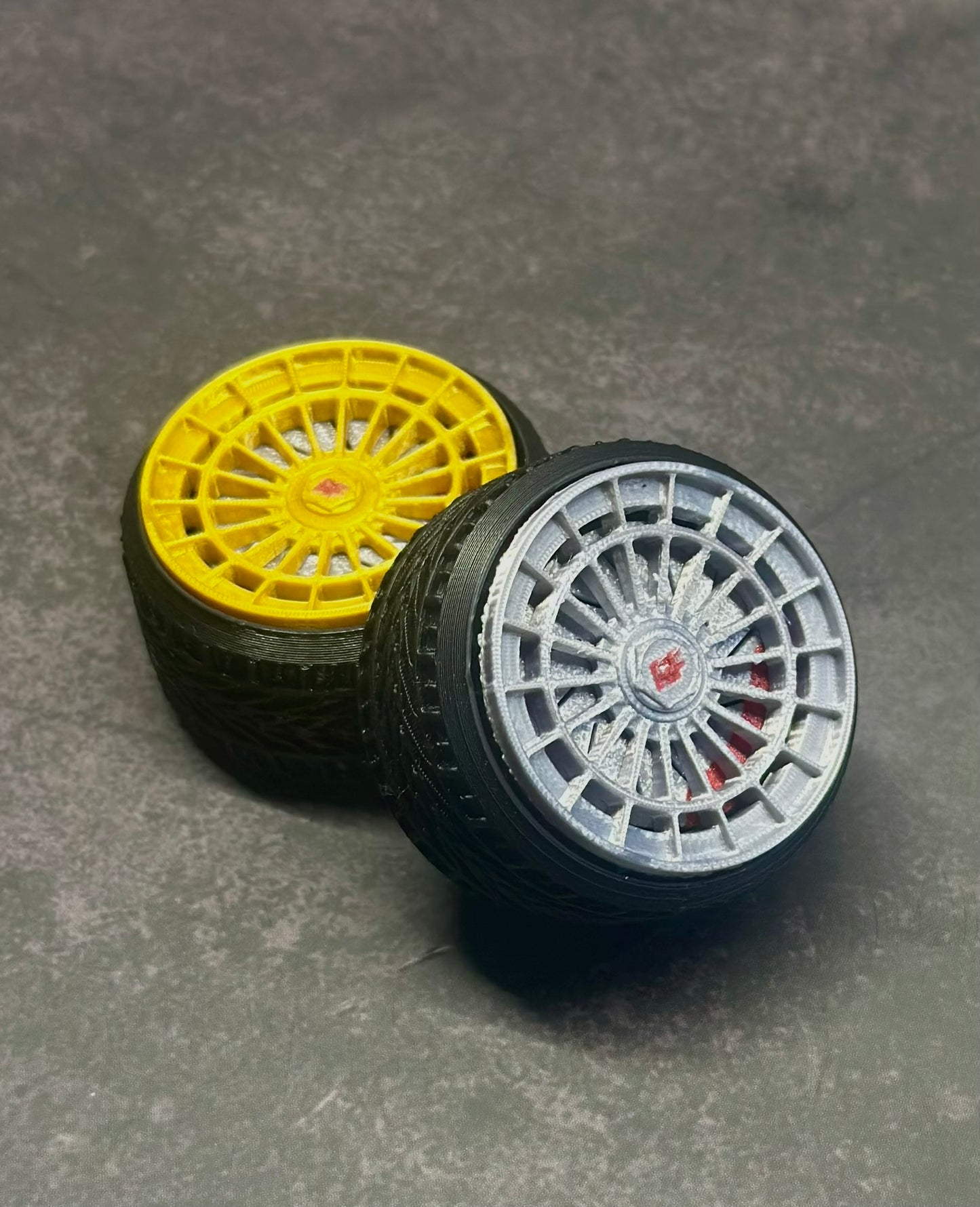Rotiform Wheel Inspired Fidget Clicky Toy – 3D Printed Desk Toy for Car Enthusiasts