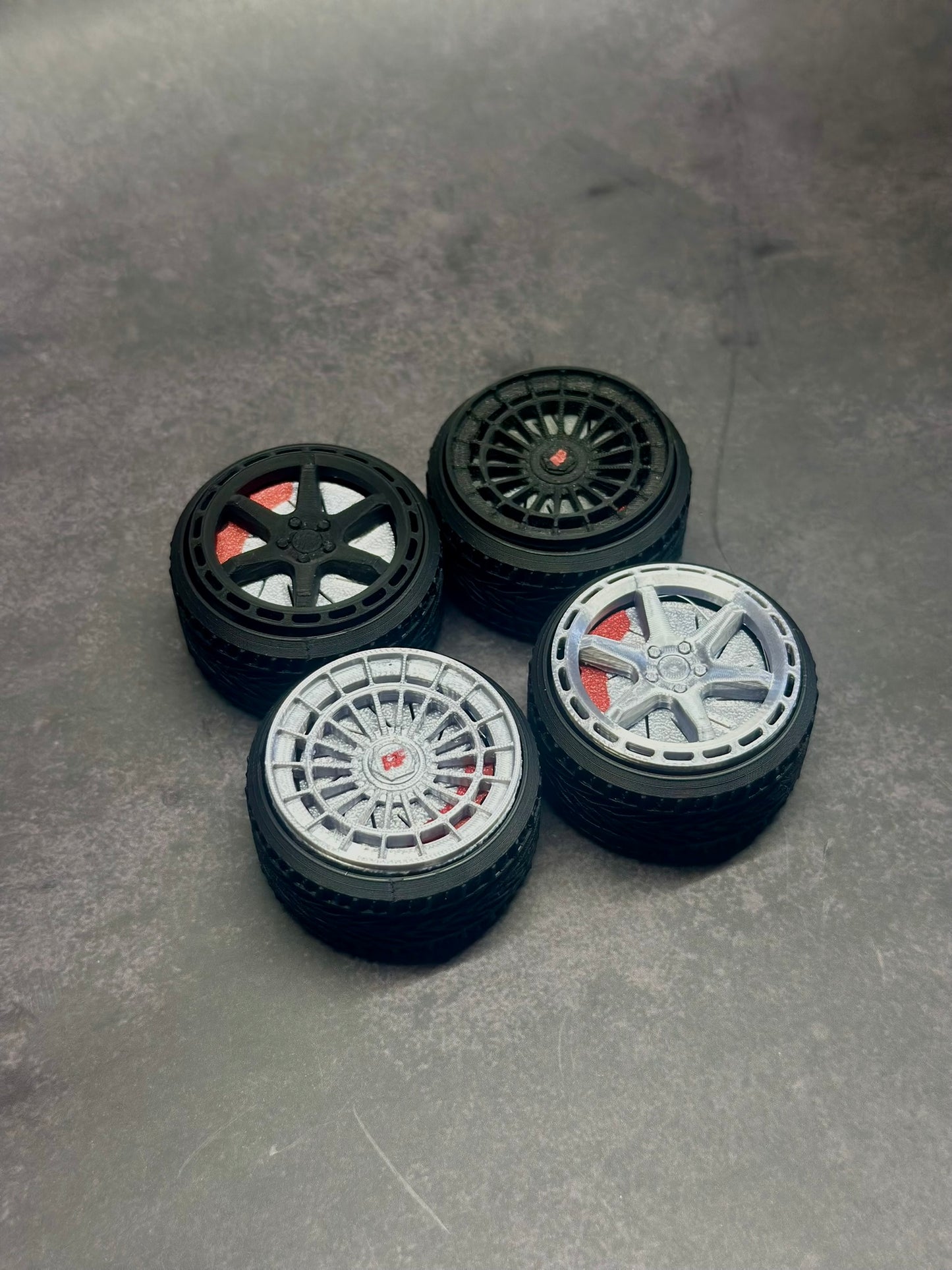 Rotiform Wheel Inspired Fidget Clicky Toy – 3D Printed Desk Toy for Car Enthusiasts