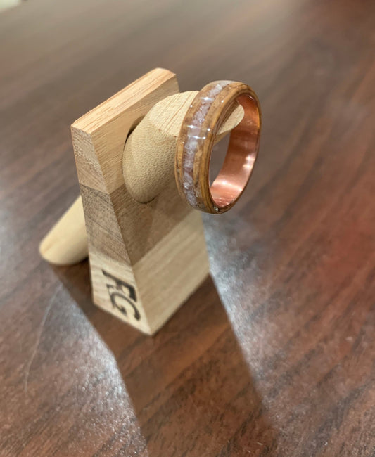 Maple Burl Bentwood Ring. Copper Core wooden ring with inlay of crushed Lilac Lepidolite. Gemstone Maple burl ring. Crushed gemstones. - Rude Grain
